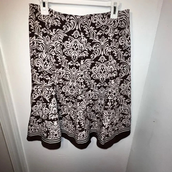 Signature by Bobby bee,12, Brown, white floral contrast, brown white striped hem - Picture 2 of 9